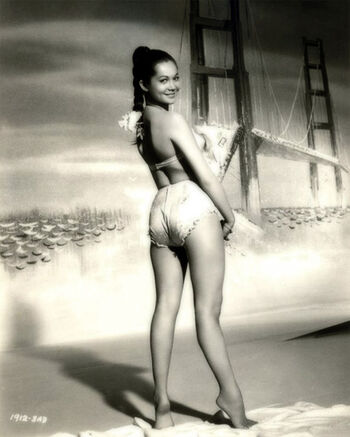 Vintage sexy celebs page leaked private photo uncensored HD quality