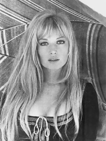 Vintage sexy celebs page leaked private photo uncensored HD quality