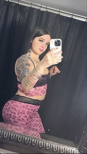 Whitegirlnii leaked private photo uncensored HD quality
