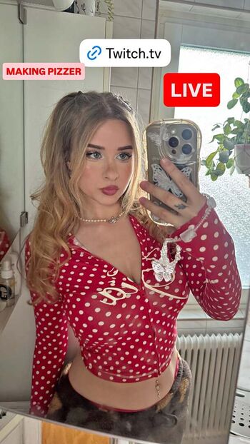 Yaboielina leaked private photo uncensored HD quality