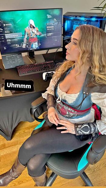 Yaboielina leaked private photo uncensored HD quality