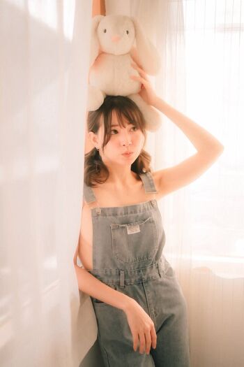 Yunjing saehun page leaked private photo uncensored HD quality
