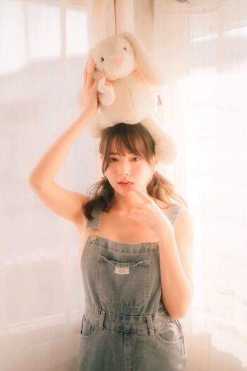Yunjing saehun page leaked private photo uncensored HD quality