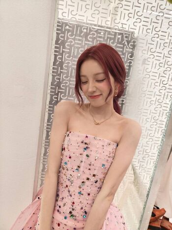 Yuqi page leaked private photo uncensored HD quality
