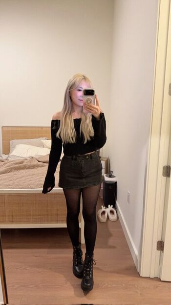 Yvonnie  page leaked private photo uncensored HD quality
