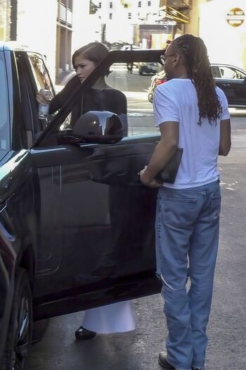 Zendaya page leaked private photo uncensored HD quality